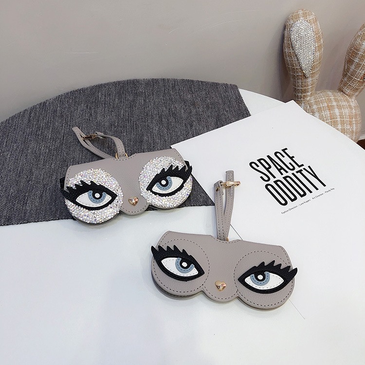 ins cartoon cute glasses case  - Jewelry Making Glasses 评论和价格